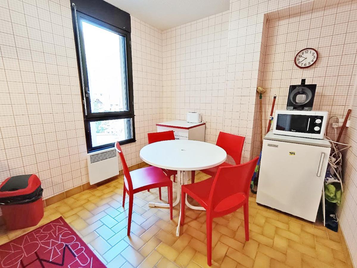 Frolise, T2, Centre, Wifi, Parking Couvert Gratuit, 4 Personnes * Bagnères-de-Luchon